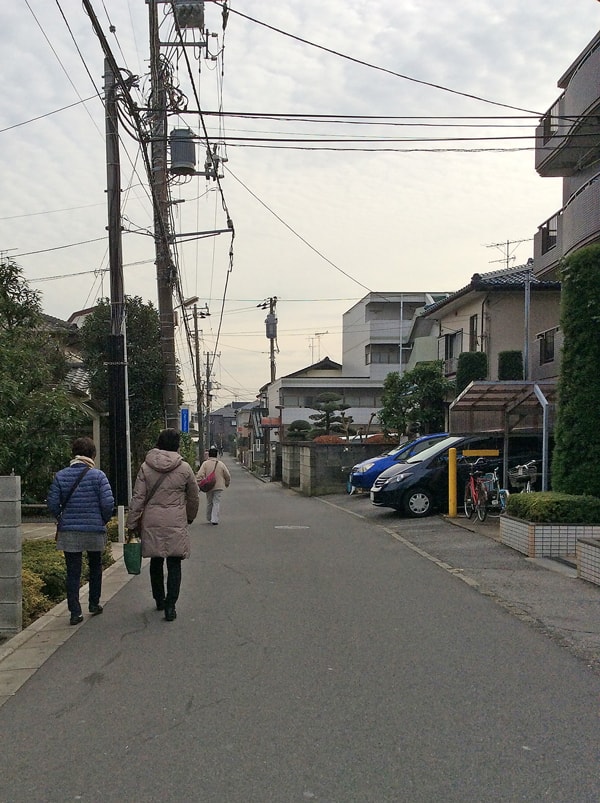 駐車場へ向かう道2-1